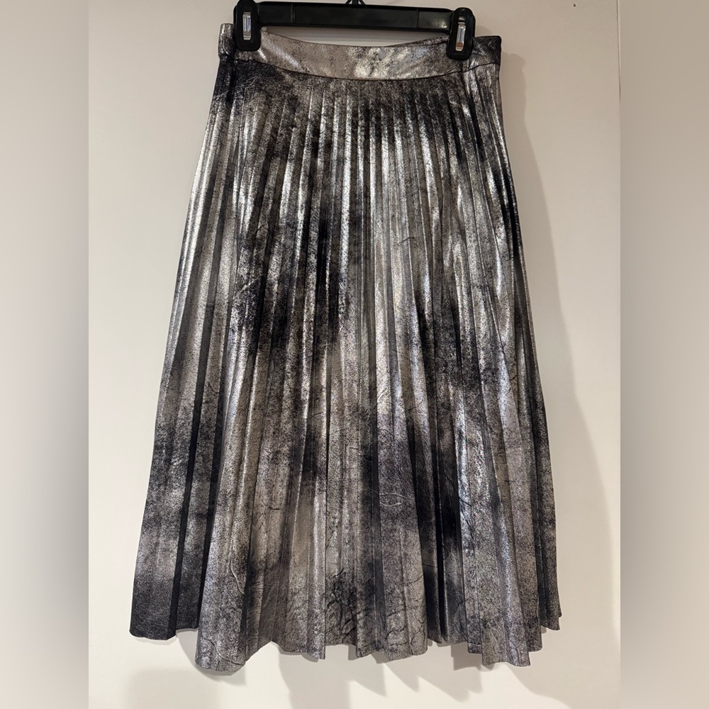 Halogen Black and Gray Pleated Midi Skirt